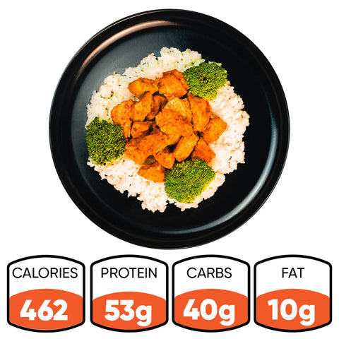 A black plate holds Thai Chili Chicken Subscription with rice, chicken, and broccoli. Nutrition icons show 462 calories, 53g protein, 40g carbs, and 10g fat—this high-protein, dairy-free meal is perfect for your subscription plan.