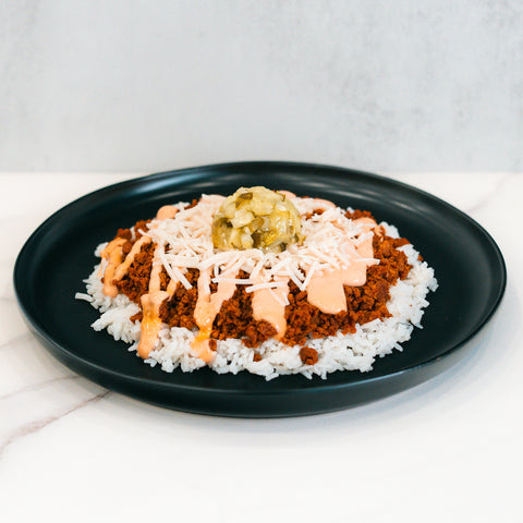 Tazón de hamburguesa con queso vegano.
